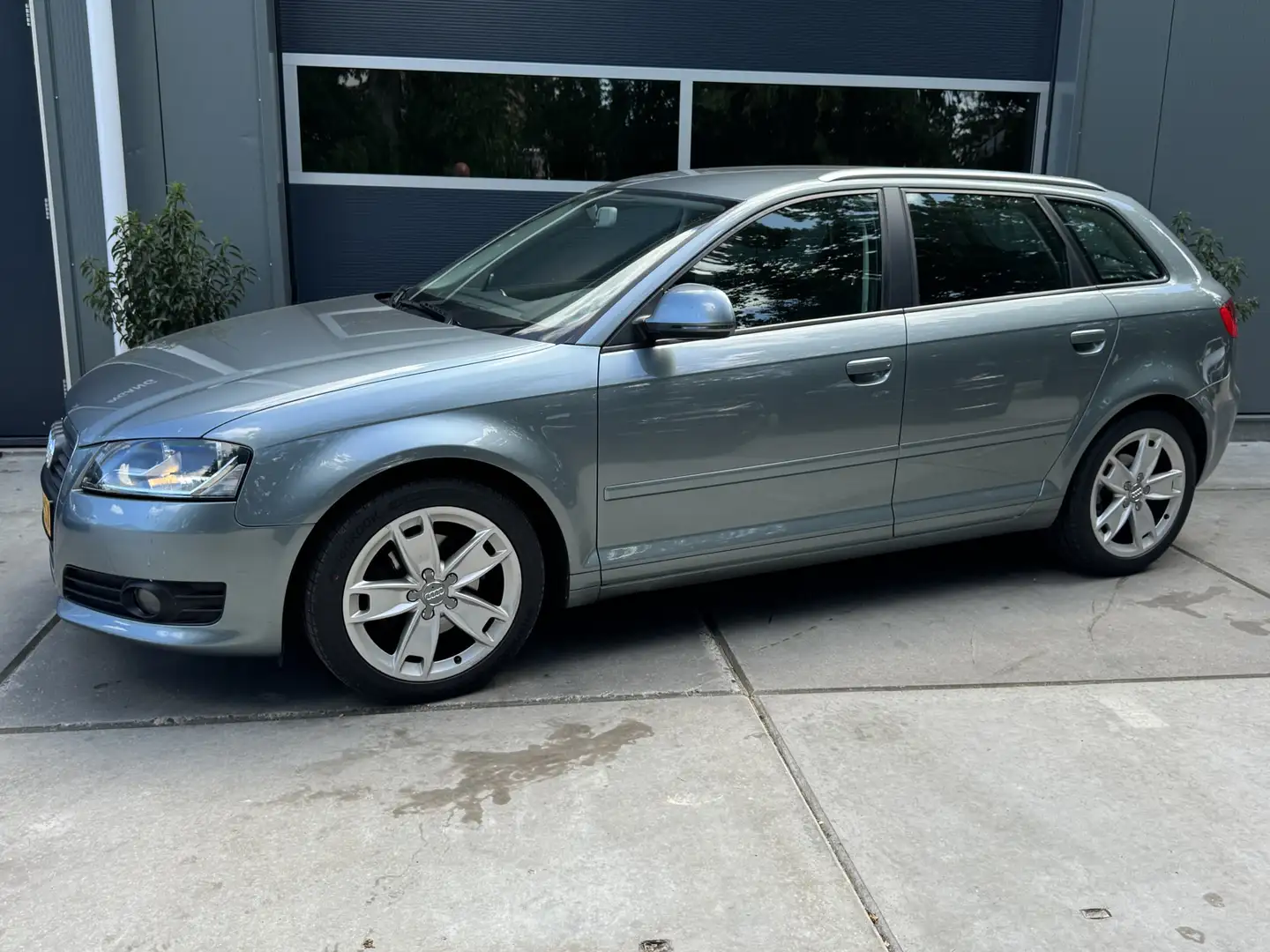 Audi A3 Sportback 1.4 TFSI 125pk H6 Ambition Pro Line Clim Grijs - 2