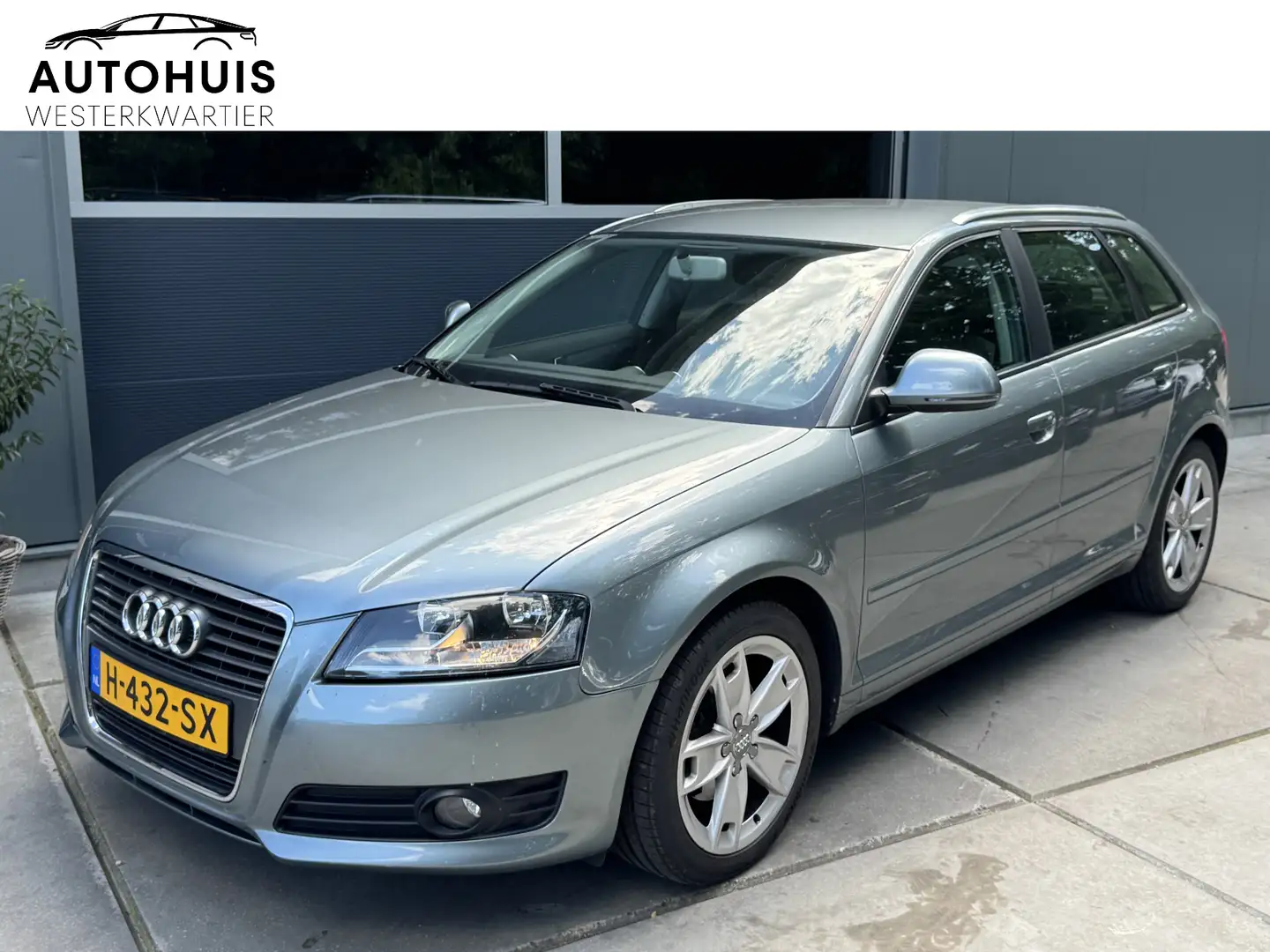 Audi A3 Sportback 1.4 TFSI 125pk H6 Ambition Pro Line Clim Grijs - 1