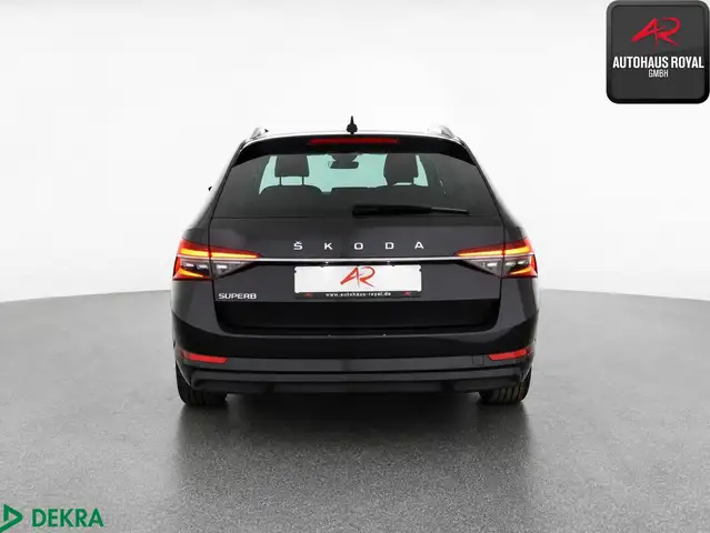 Skoda Superb view 4