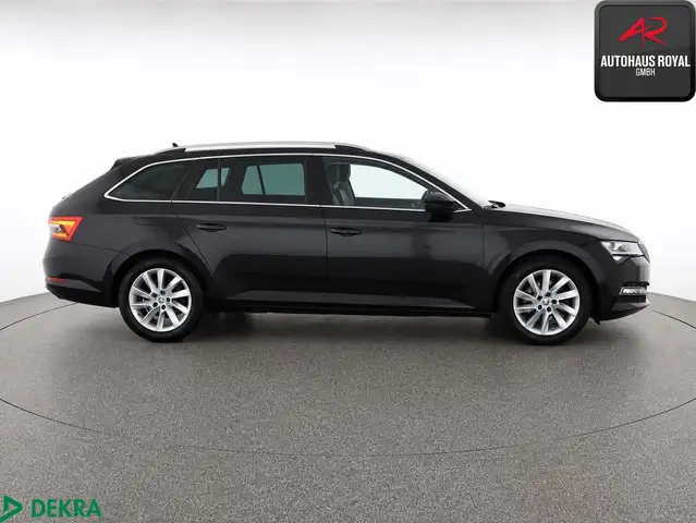 Skoda Superb view 6