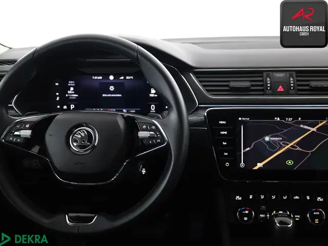 Skoda Superb view 10