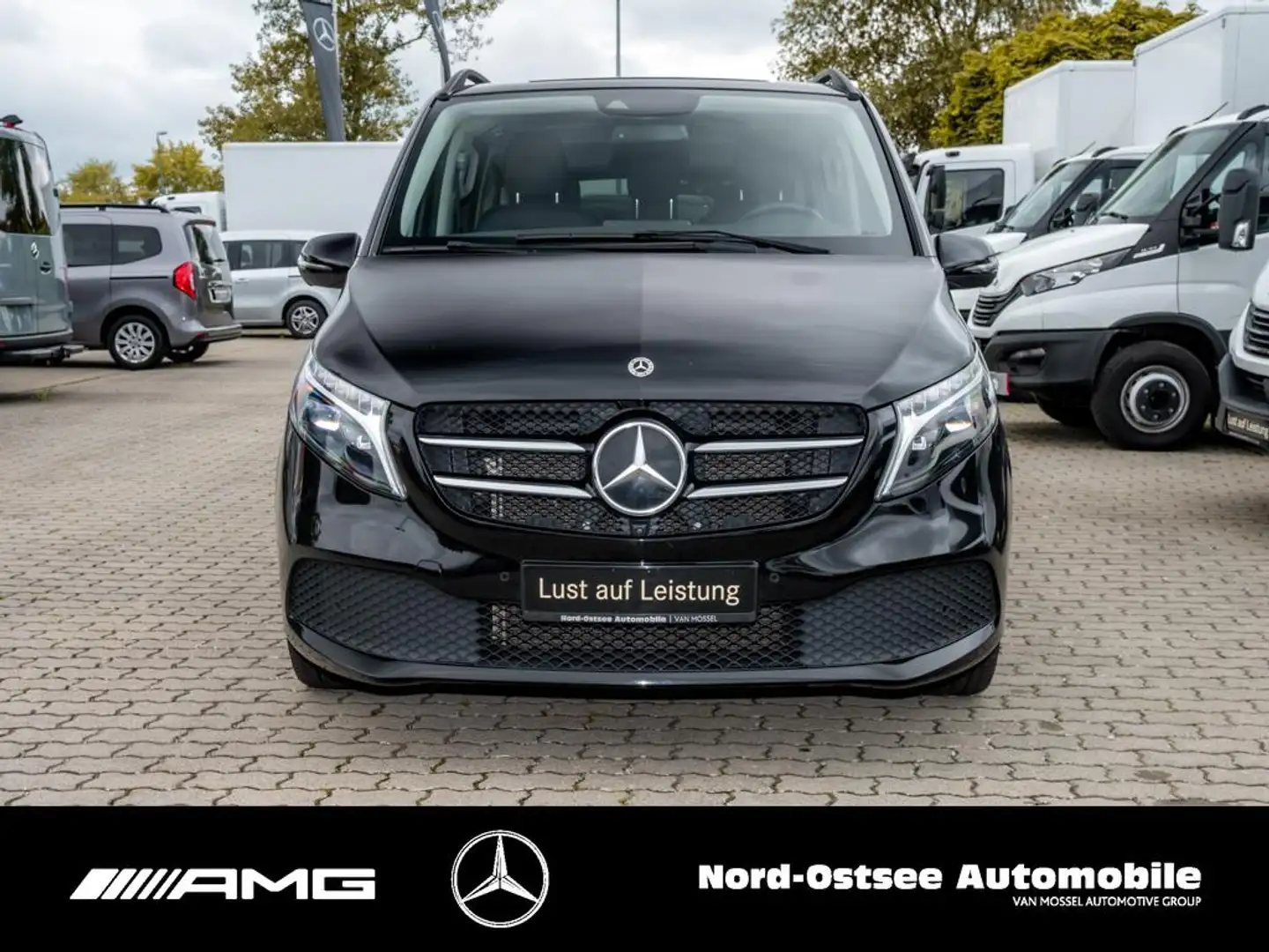 Mercedes-Benz V 300 AVANTGARDE EXTRALANG AIRMATIC MBUX NIGHT Schwarz - 2