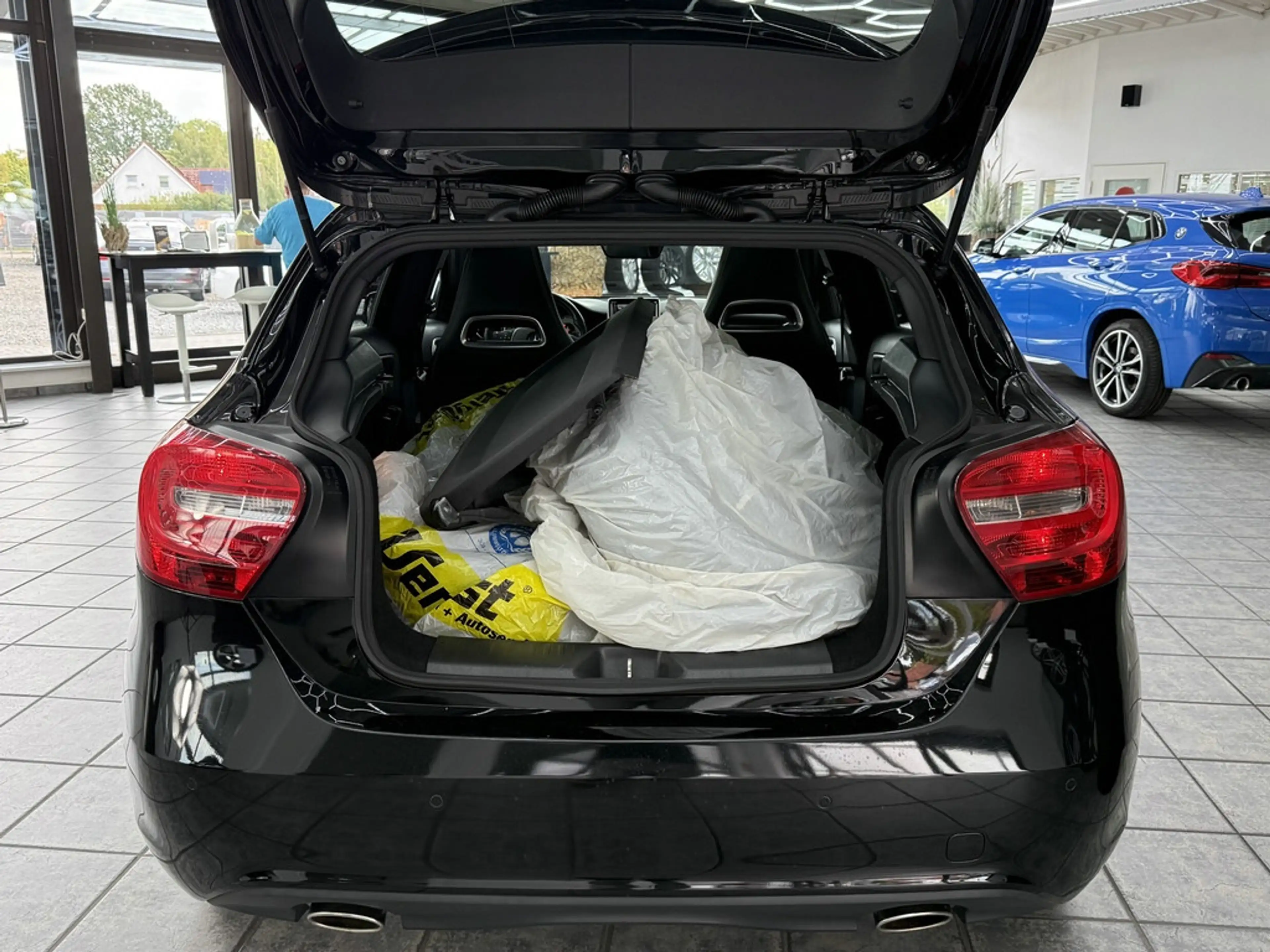 Mercedes-Benz A 200 CGI BE Urban, Pano, Leder, Kamera, Navi — photo 8