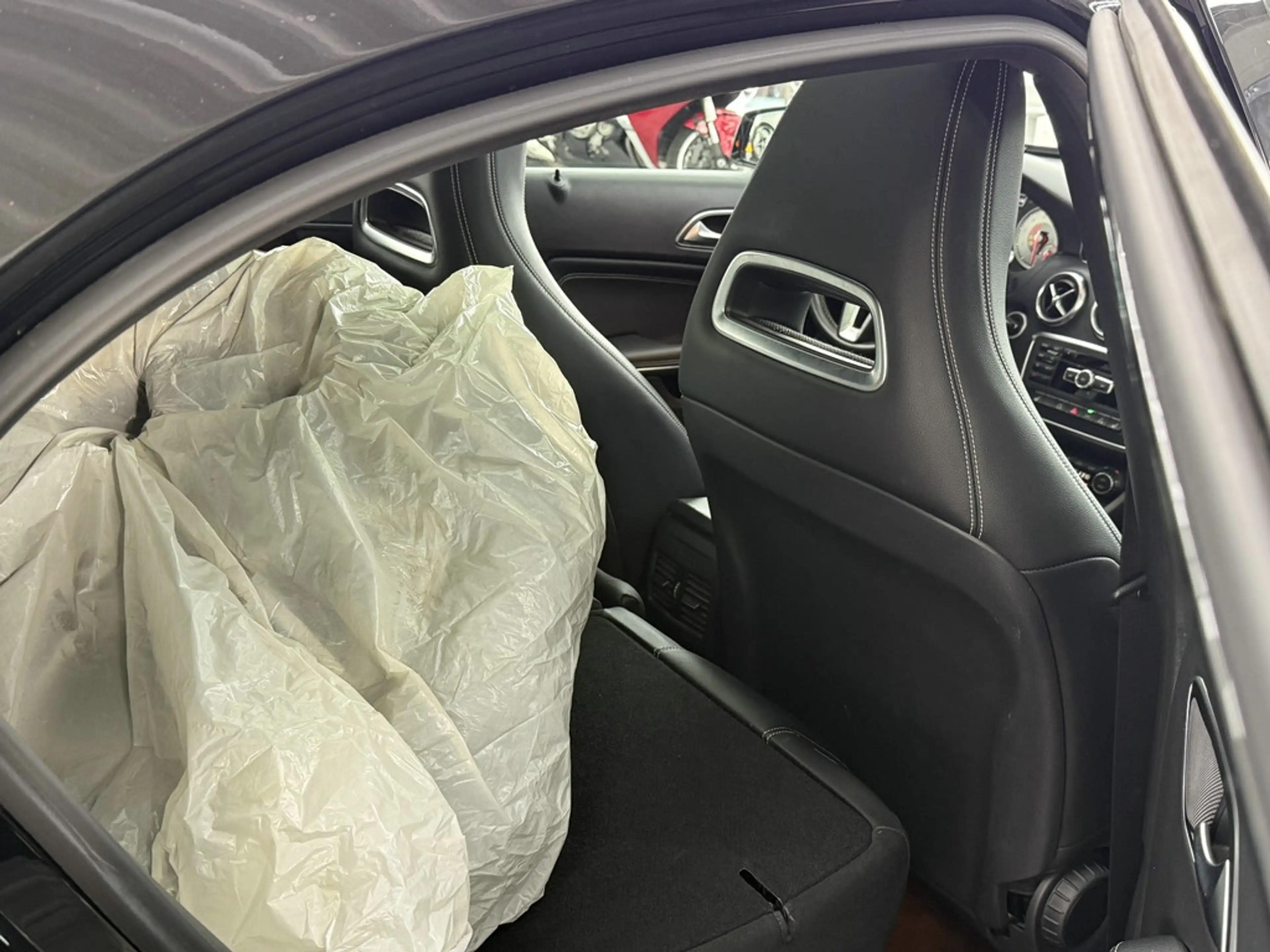 Mercedes-Benz A 200 CGI BE Urban, Pano, Leder, Kamera, Navi — photo 13