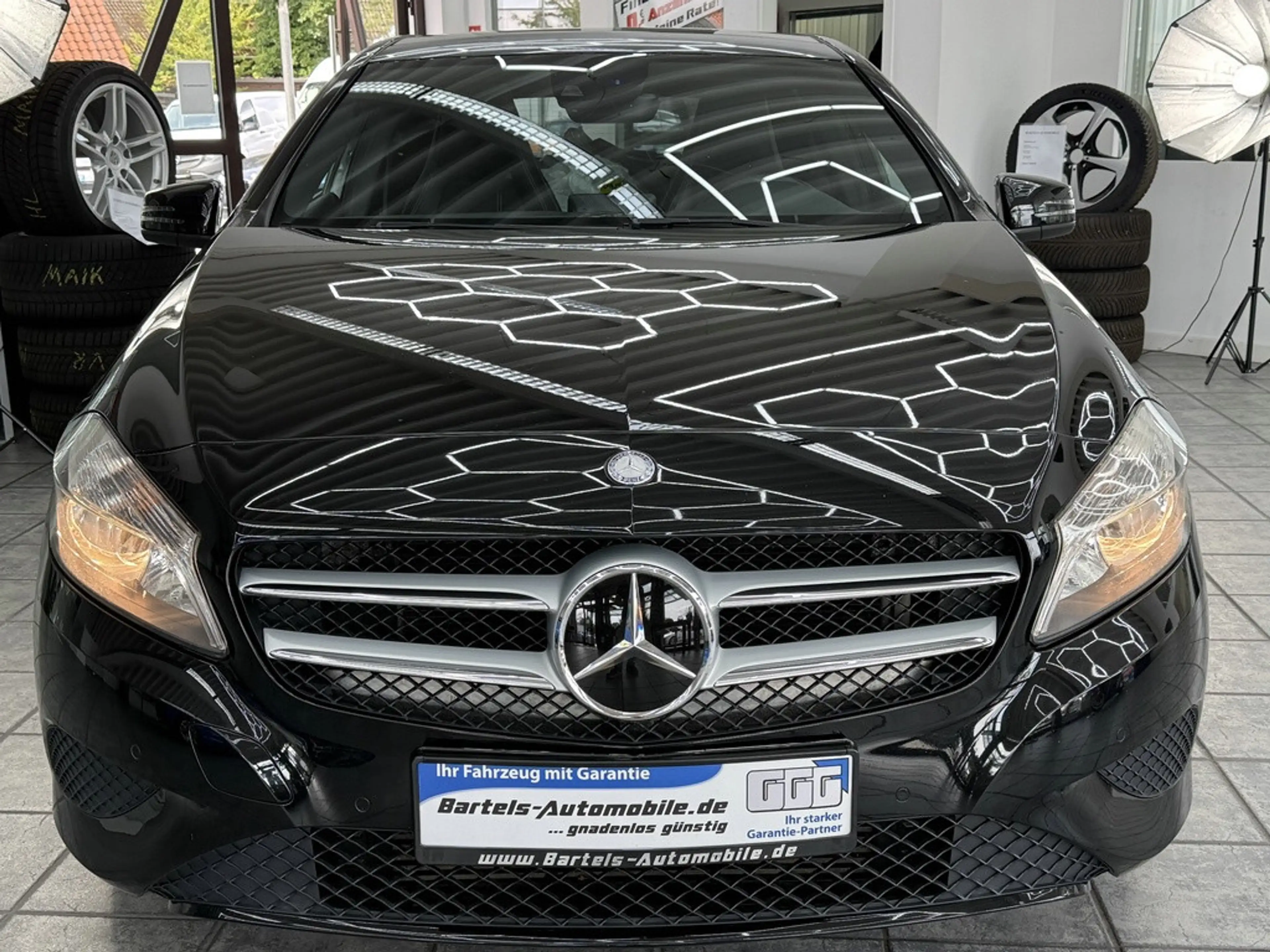 Mercedes-Benz A 200 CGI BE Urban, Pano, Leder, Kamera, Navi — photo 2