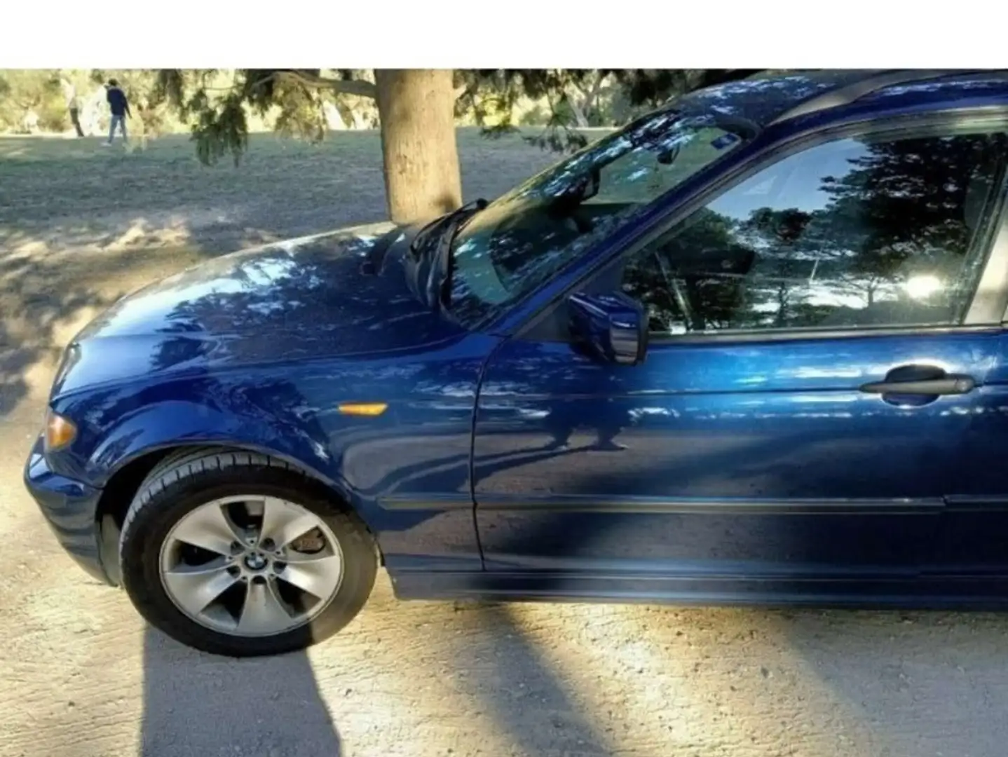BMW 320 320d Touring - 1
