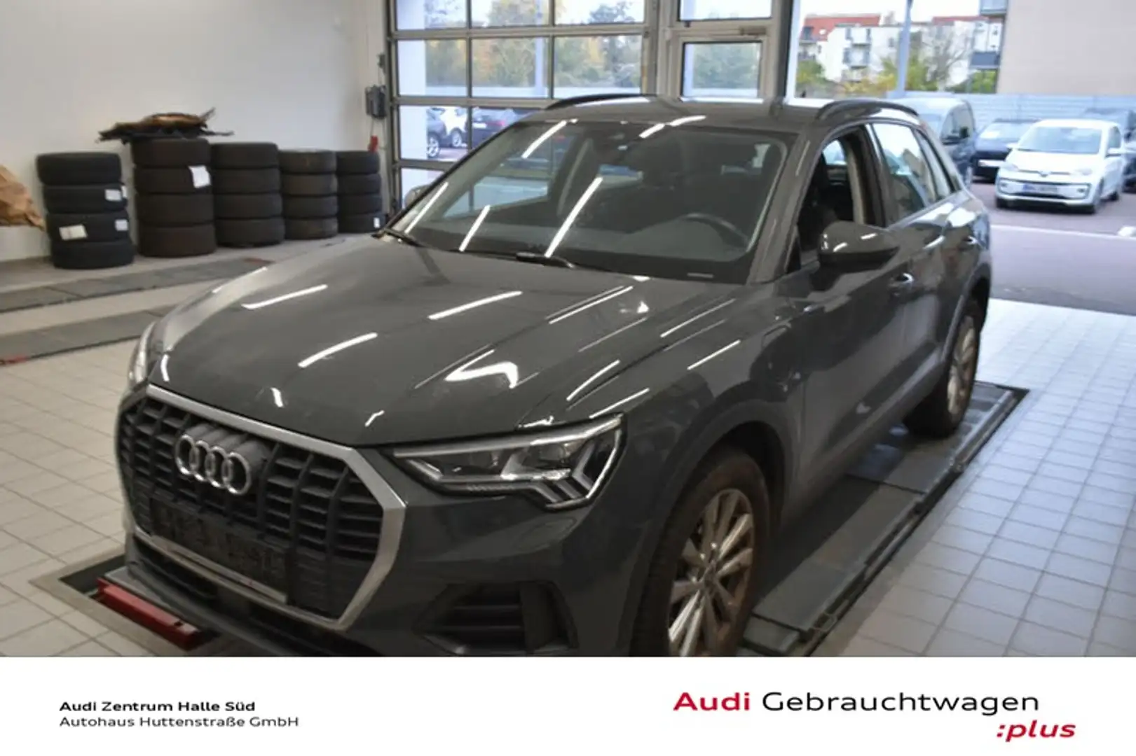 Audi Q3 45 TFSIe MATRIX VIRTUAL NAVI+ AHK Grau - 1
