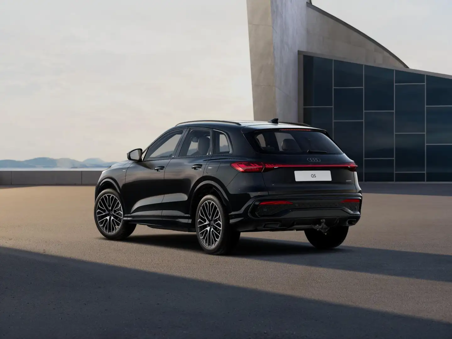 Audi Q5 S edition 2.0 TFSI e 220 kW / 299 PK SUV 7 versn. Zwart - 2