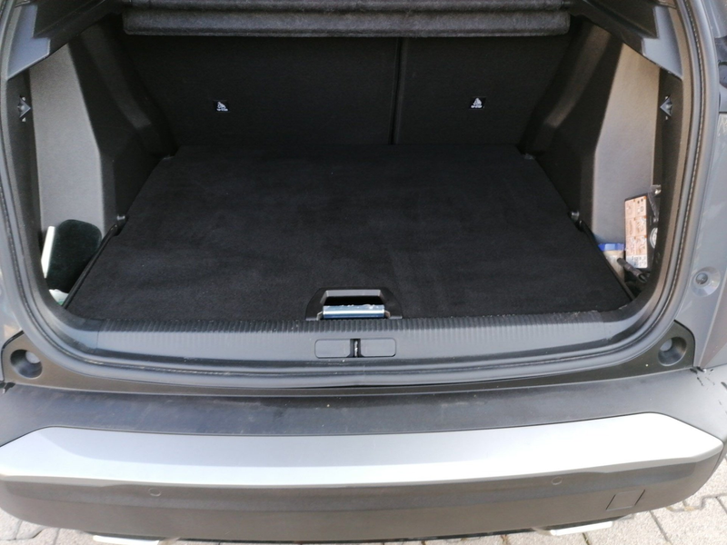 Peugeot 2008 1.2 PureTech 130 Allure LED PDC KlimaA AUT — photo 12