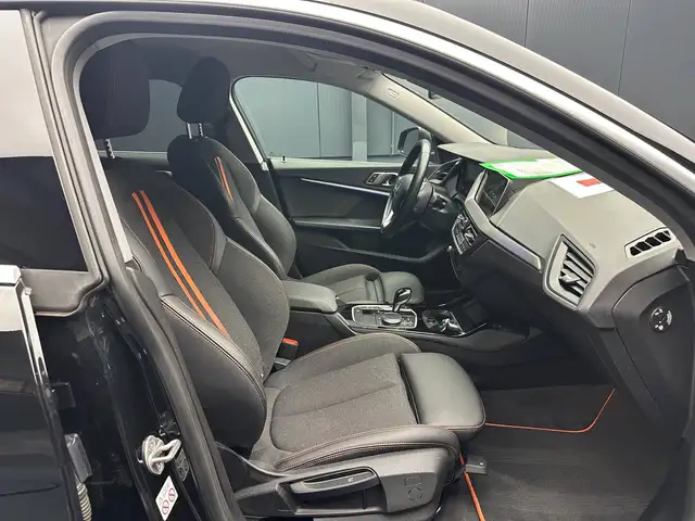 BMW 2 Series view 10