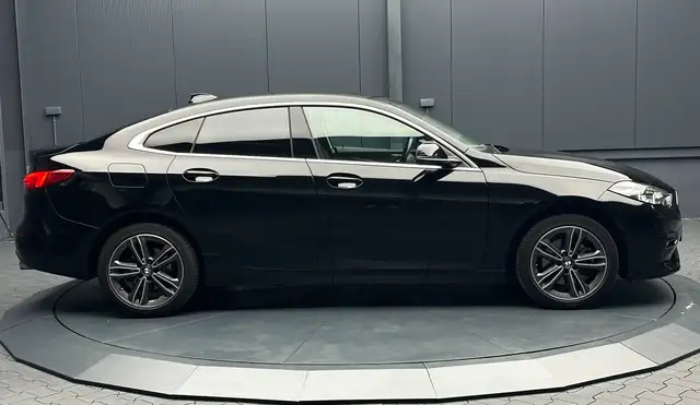BMW 2 Series view 6