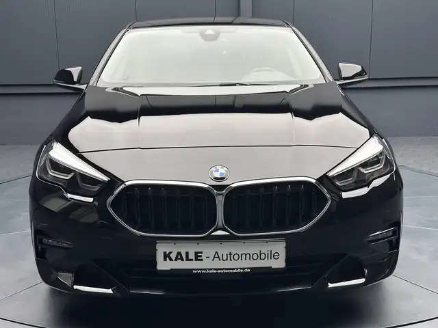 BMW 2 Series view 8