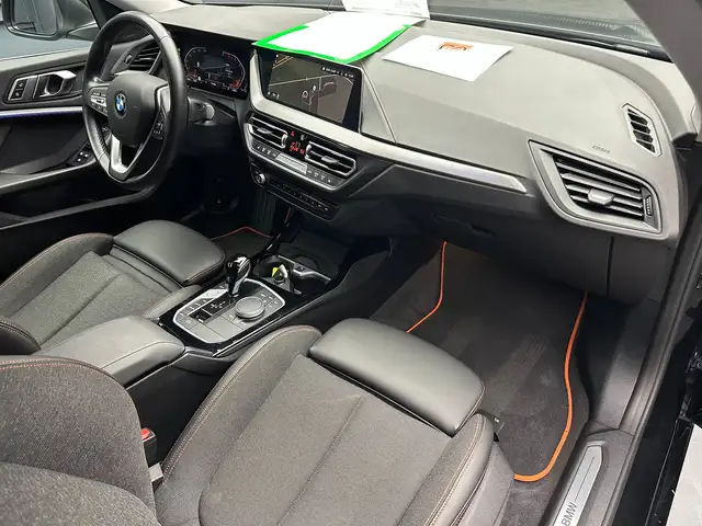 BMW 2 Series view 11