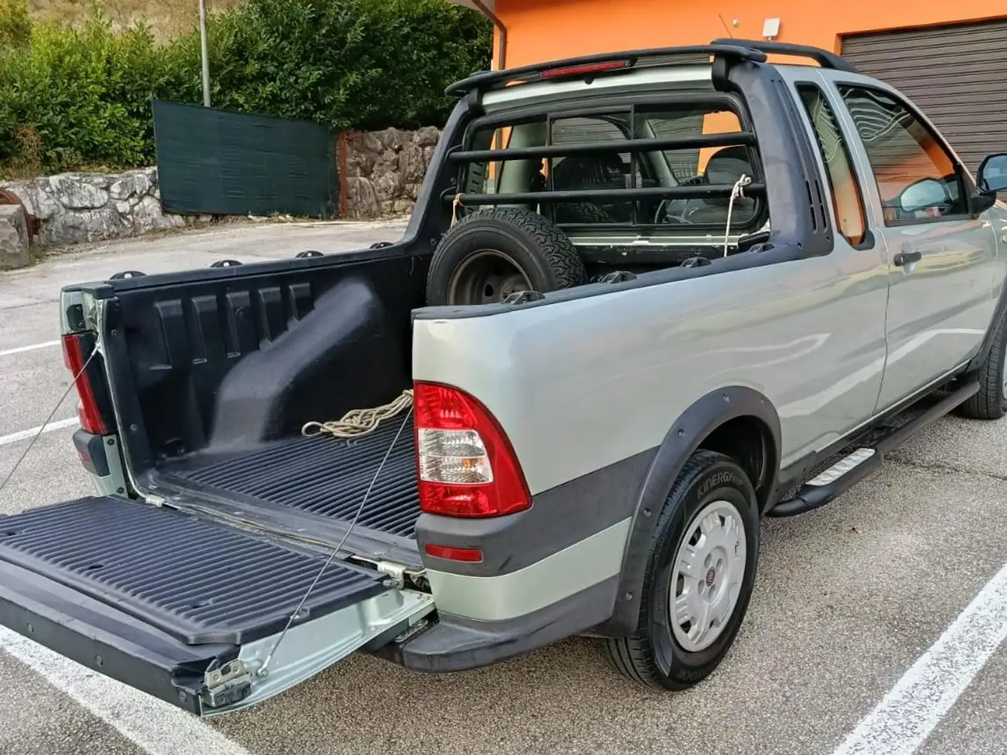 Fiat Strada adventure siva - 2