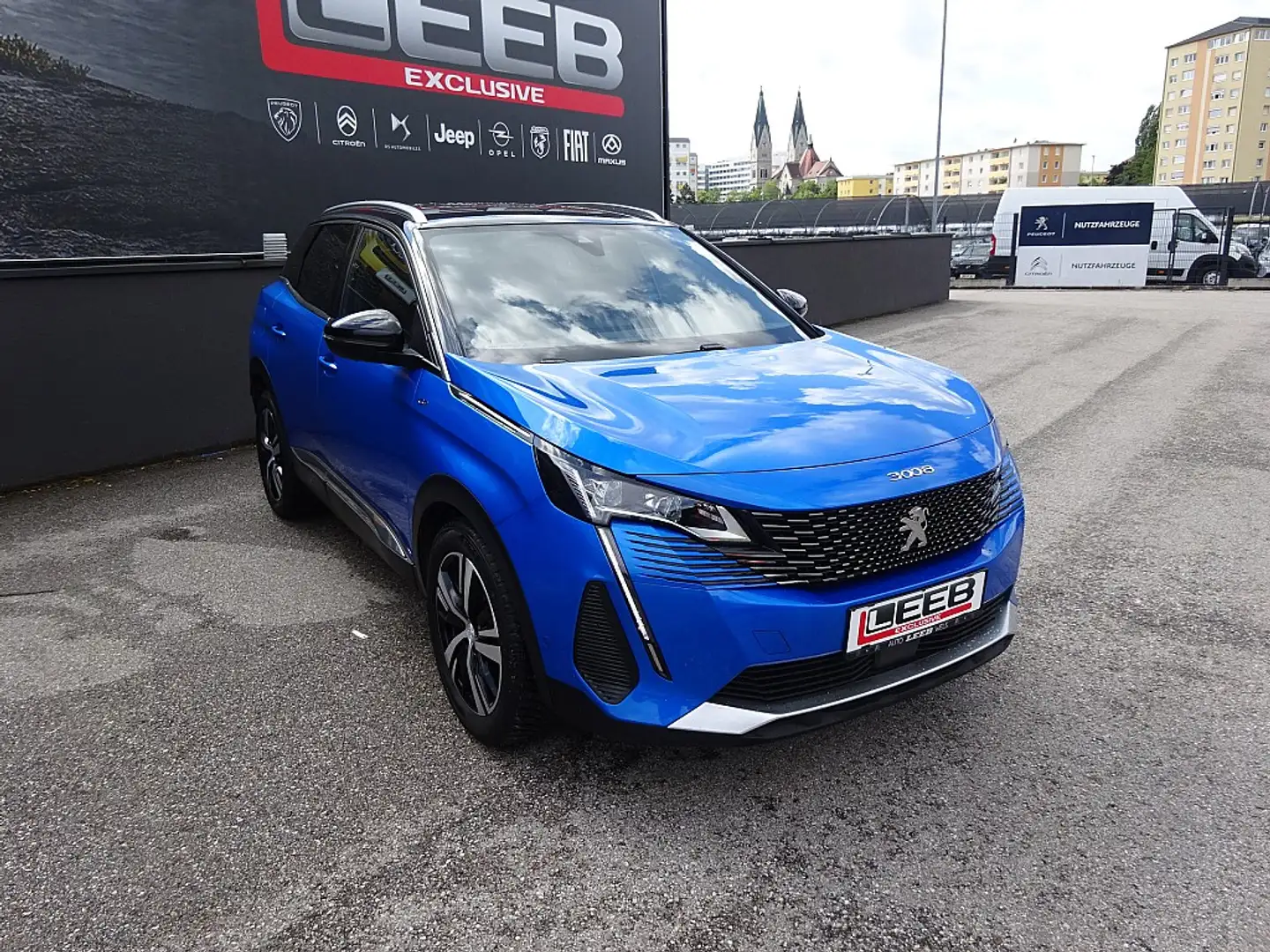 Peugeot 3008 PureTech 130 EAT8 GT Blau - 2
