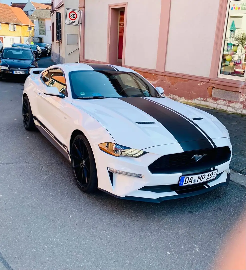 Ford Mustang 2.3 Eco Boost Aut. - 1