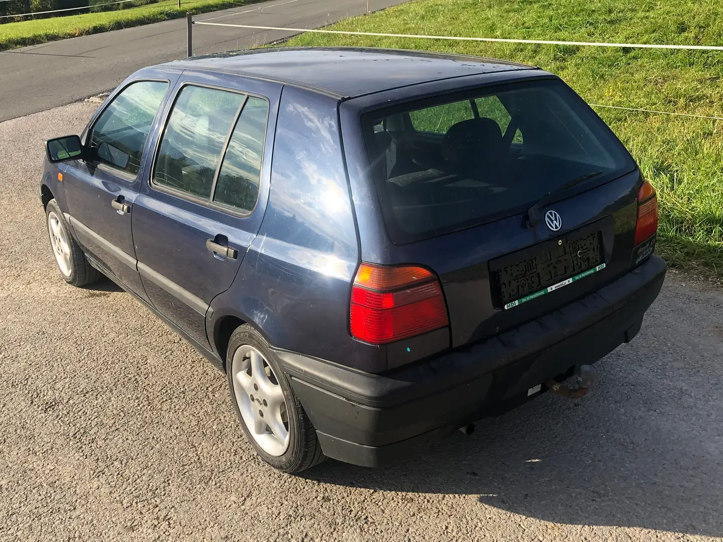 Volkswagen Golf Golf CL Europe Blau - 2