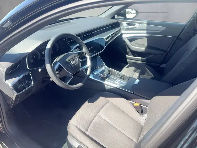 Audi A6 view 10