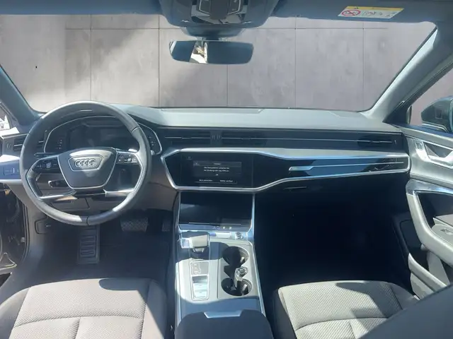 Audi A6 view 9