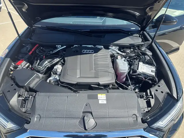 Audi A6 view 14