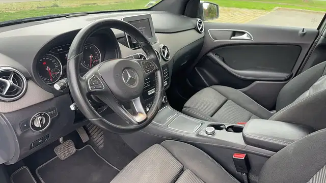 Mercedes-Benz A-Class view 8
