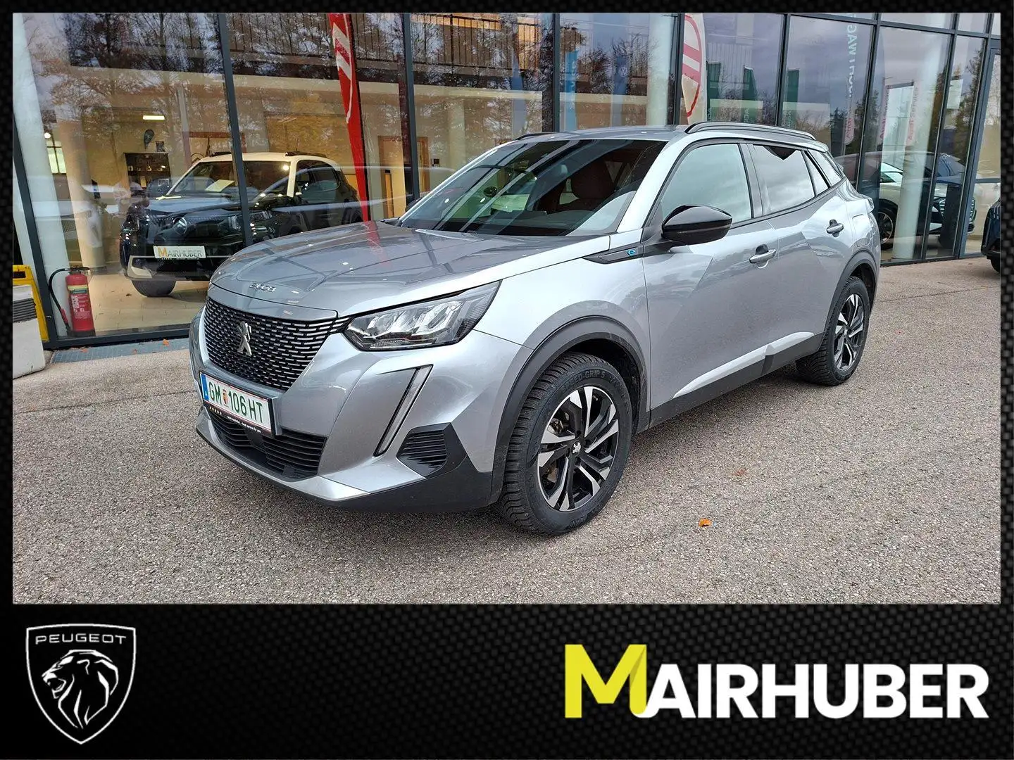 Peugeot e-2008 50kWh Allure Pack Silber - 1