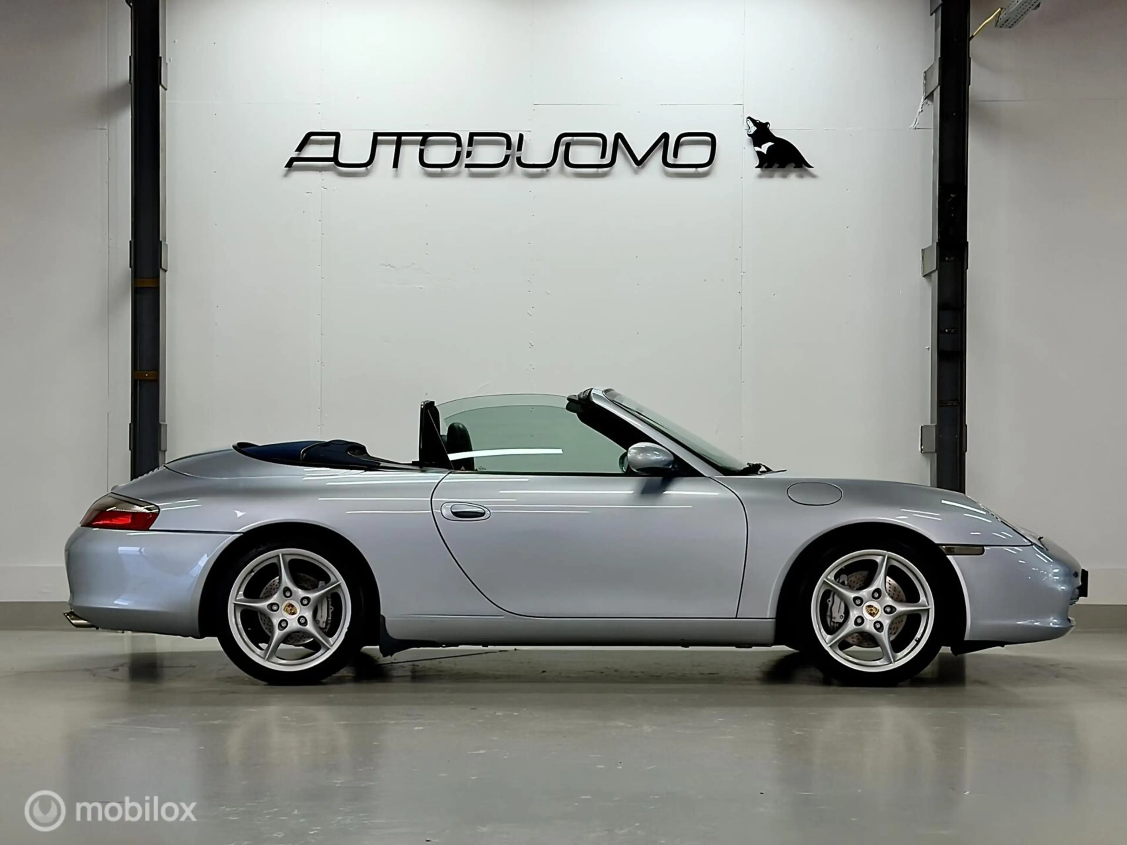 Porsche 996 Cabrio 3.6 Carrera 4 — photo 11