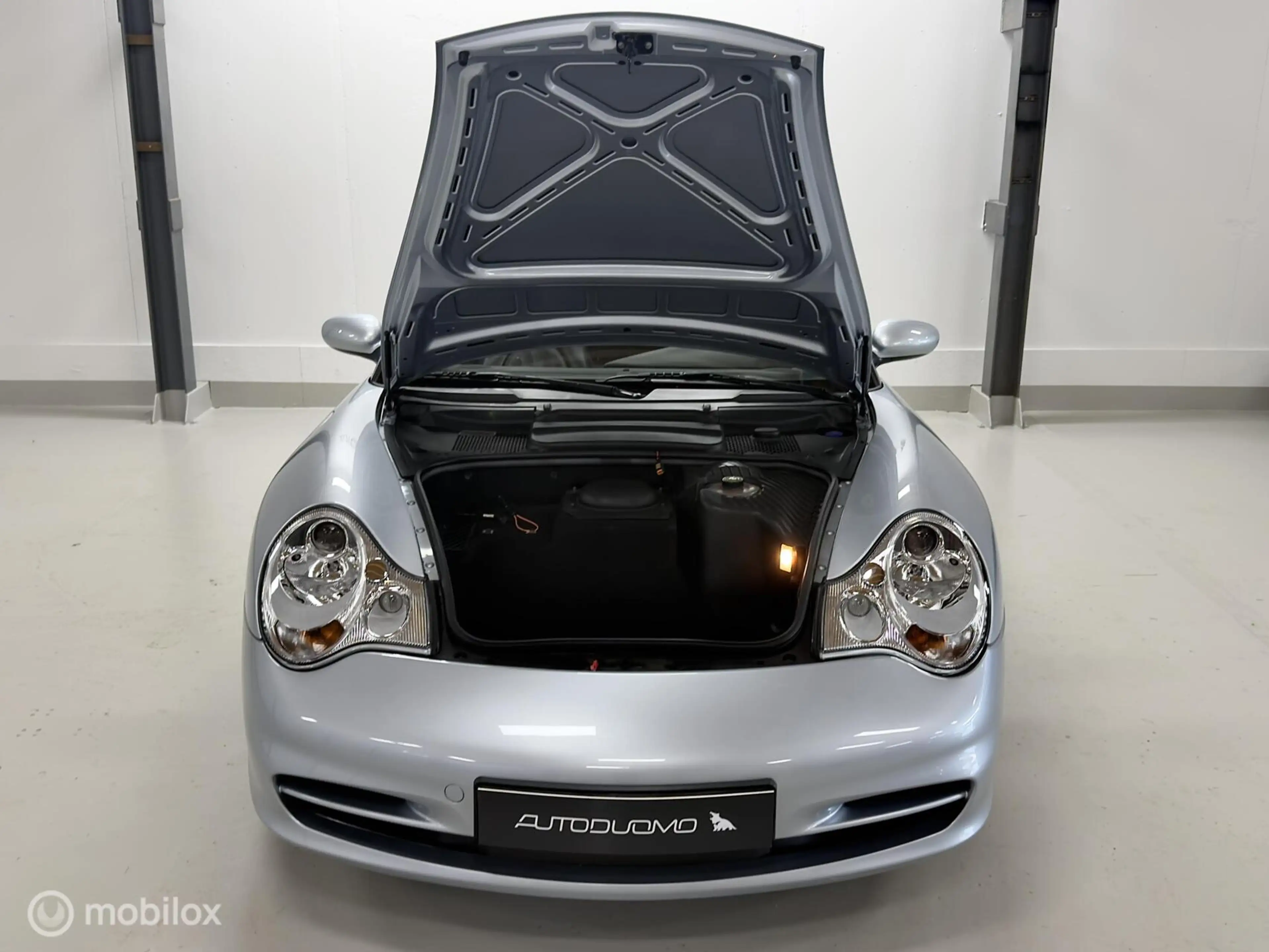 Porsche 996 Cabrio 3.6 Carrera 4 — photo 15