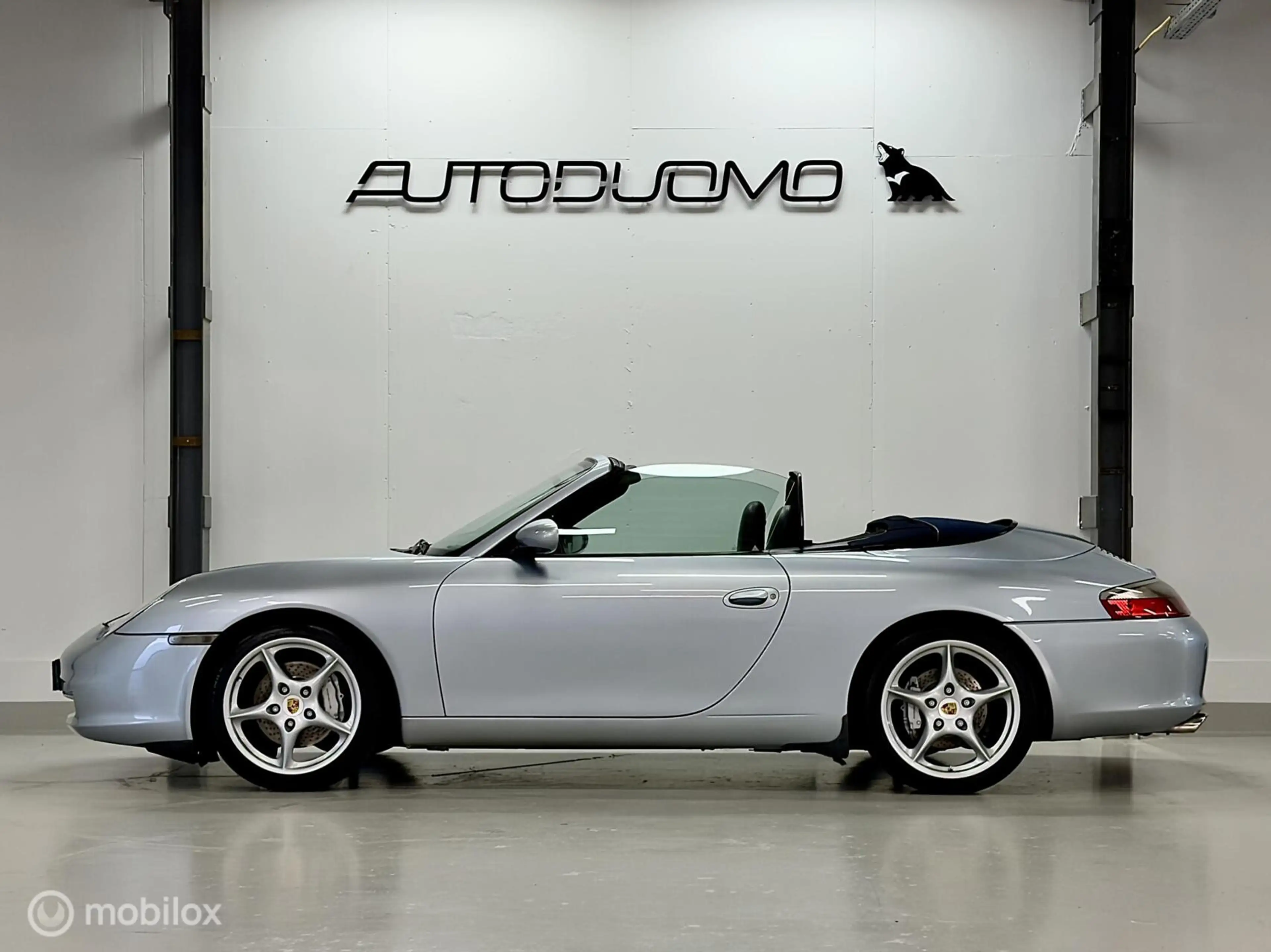 Porsche 996 Cabrio 3.6 Carrera 4 — photo 2