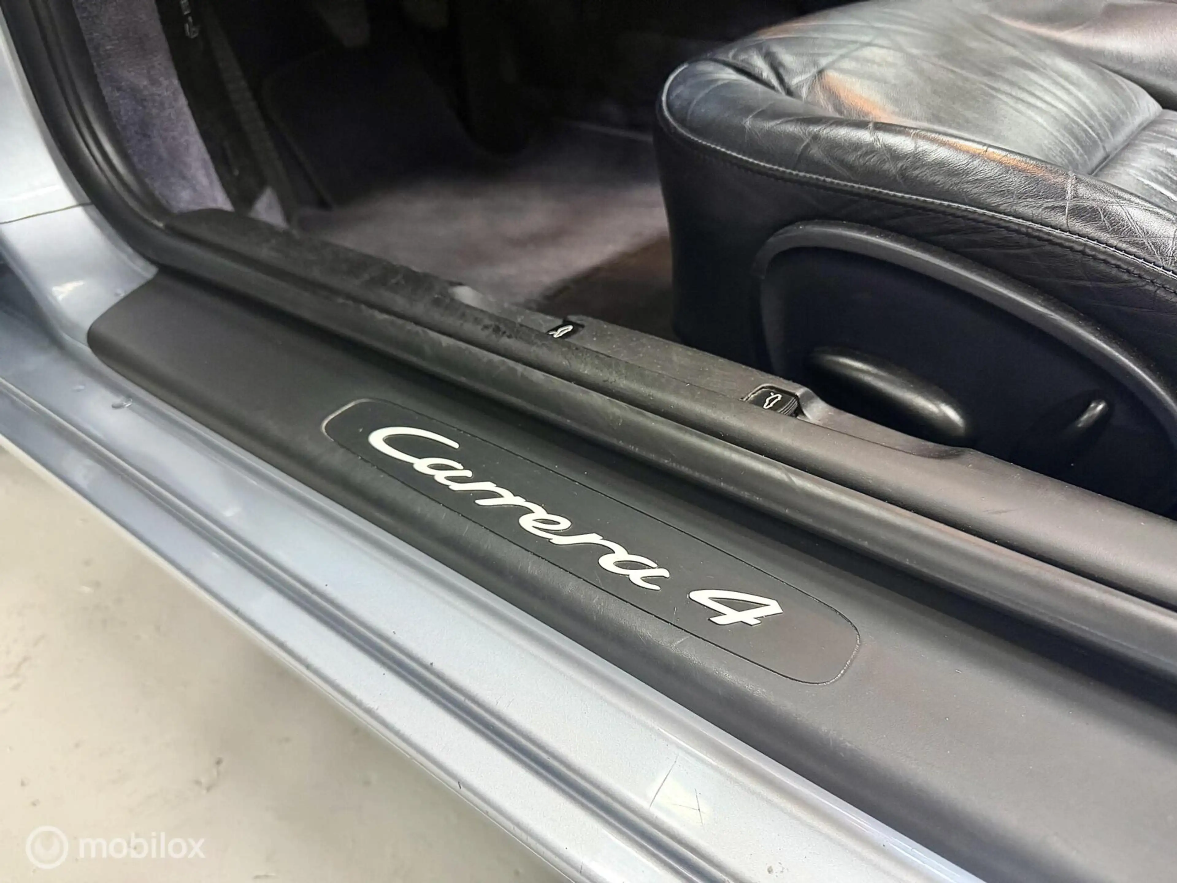 Porsche 996 Cabrio 3.6 Carrera 4 — photo 7
