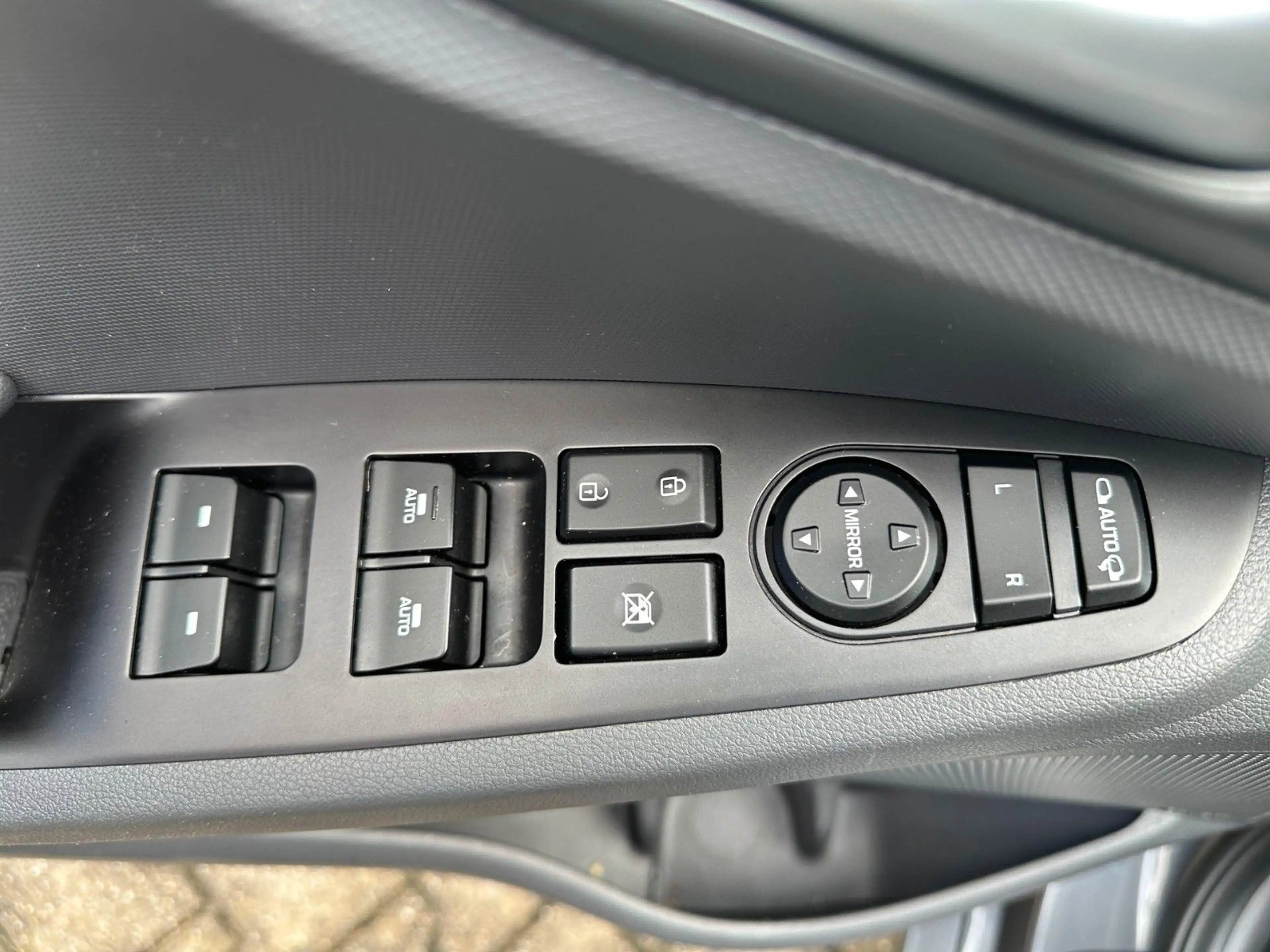 Hyundai IONIQ Ioniq Hybrid Style Bi-Xenon Navi — photo 15