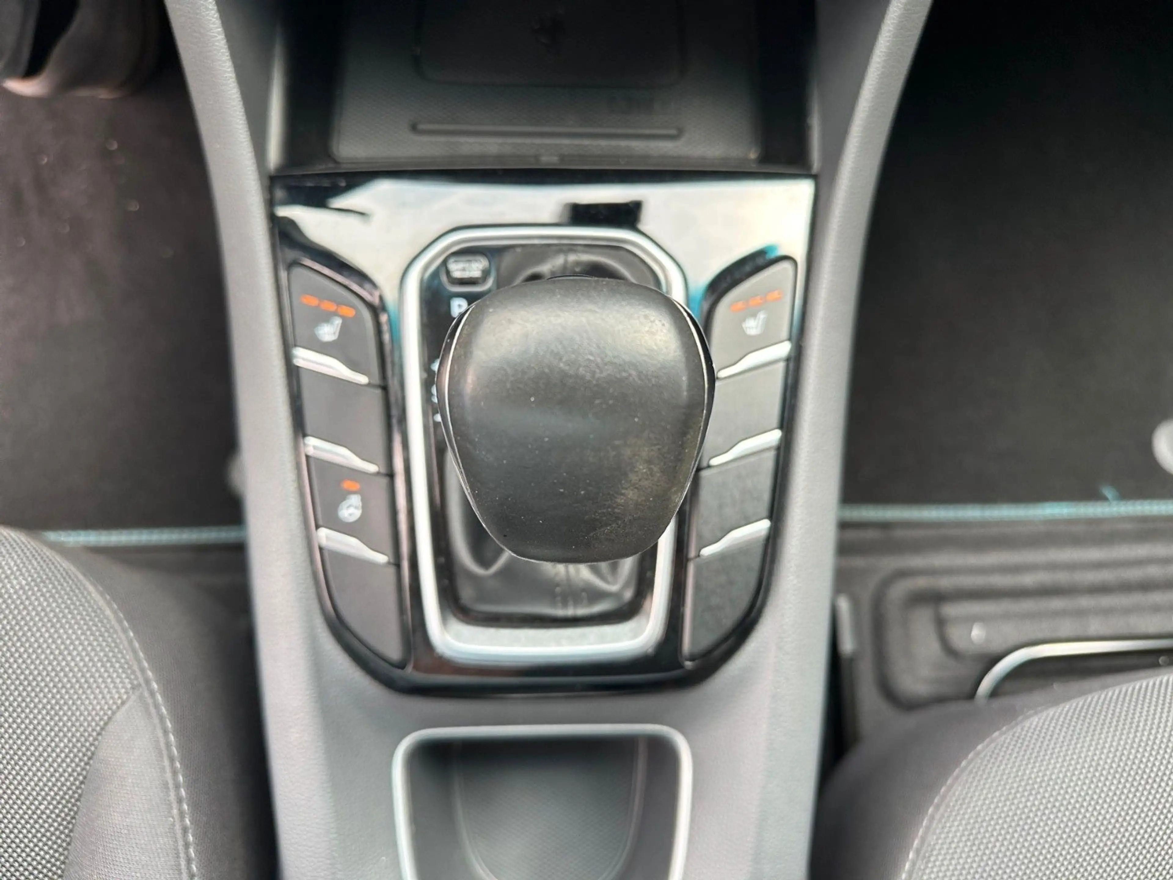 Hyundai IONIQ Ioniq Hybrid Style Bi-Xenon Navi — photo 13