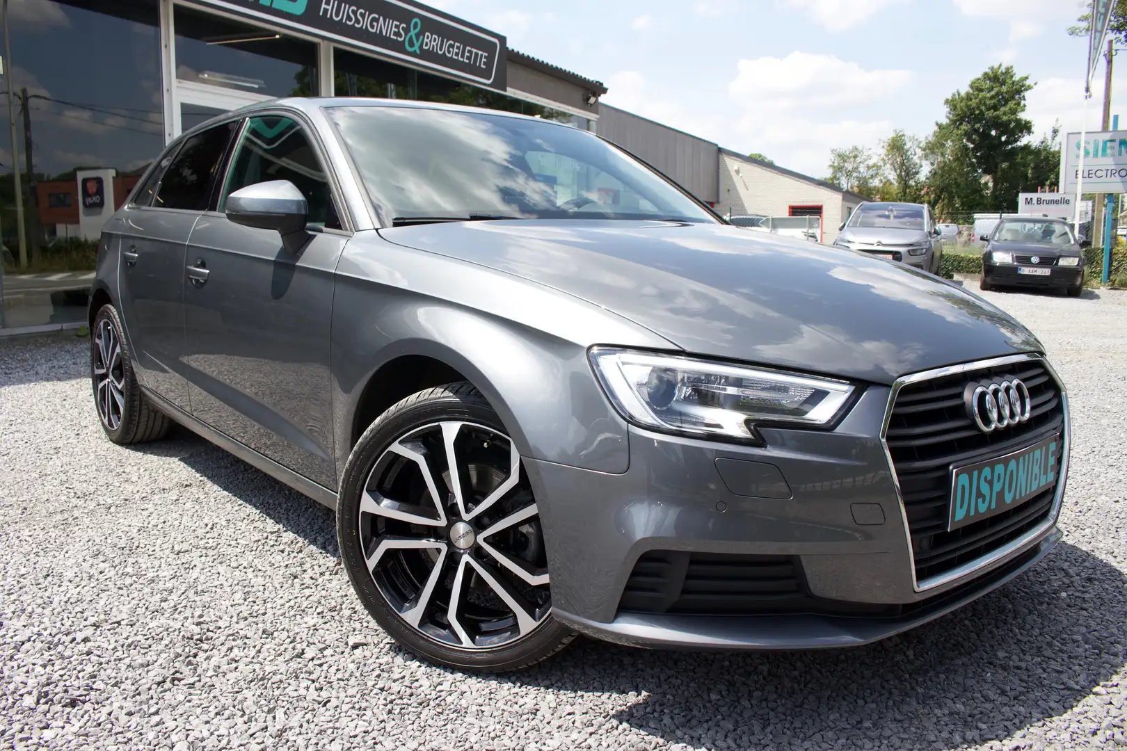 Audi A3 Sportback 30 TFSI Design *VIRTUAL COCKPIT*CARPLAY* Gris - 2