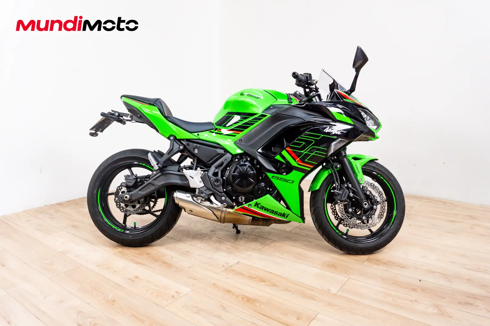 Kawasaki Ninja 650 - 1
