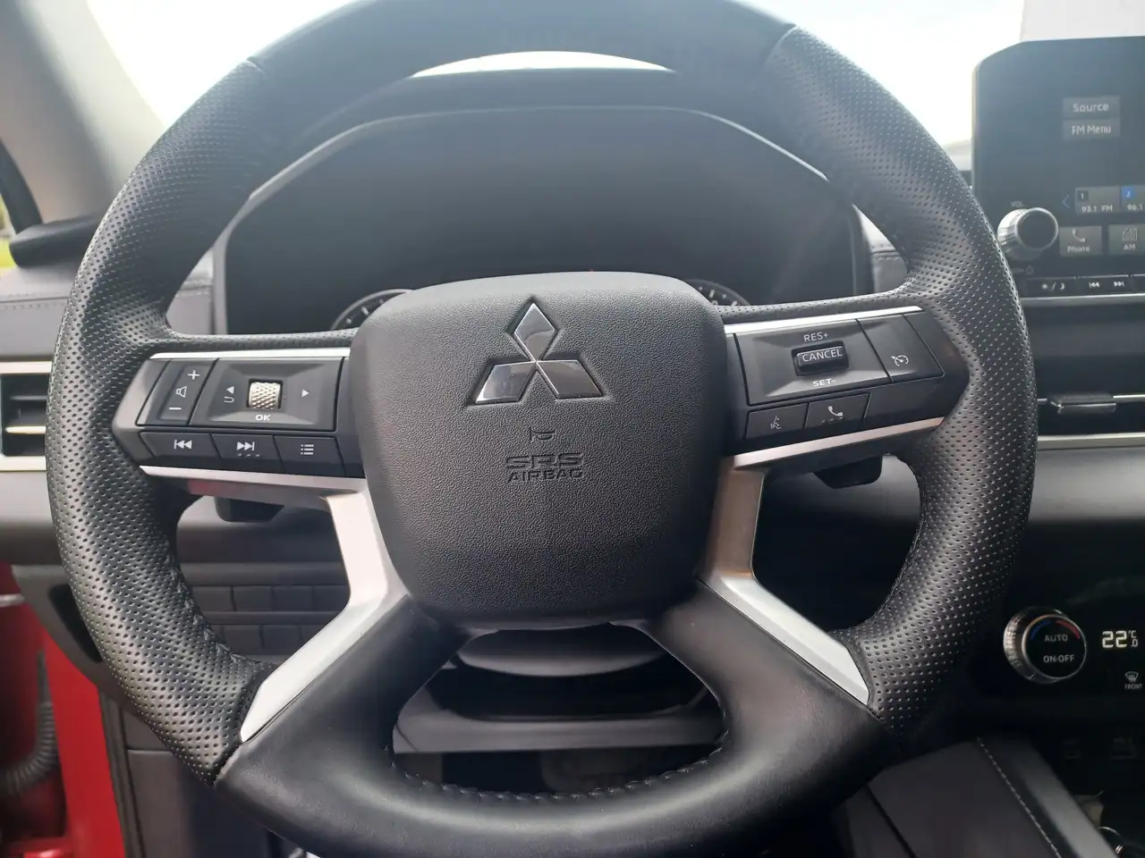Mitsubishi Outlander снимка Mitsubishi Outlander