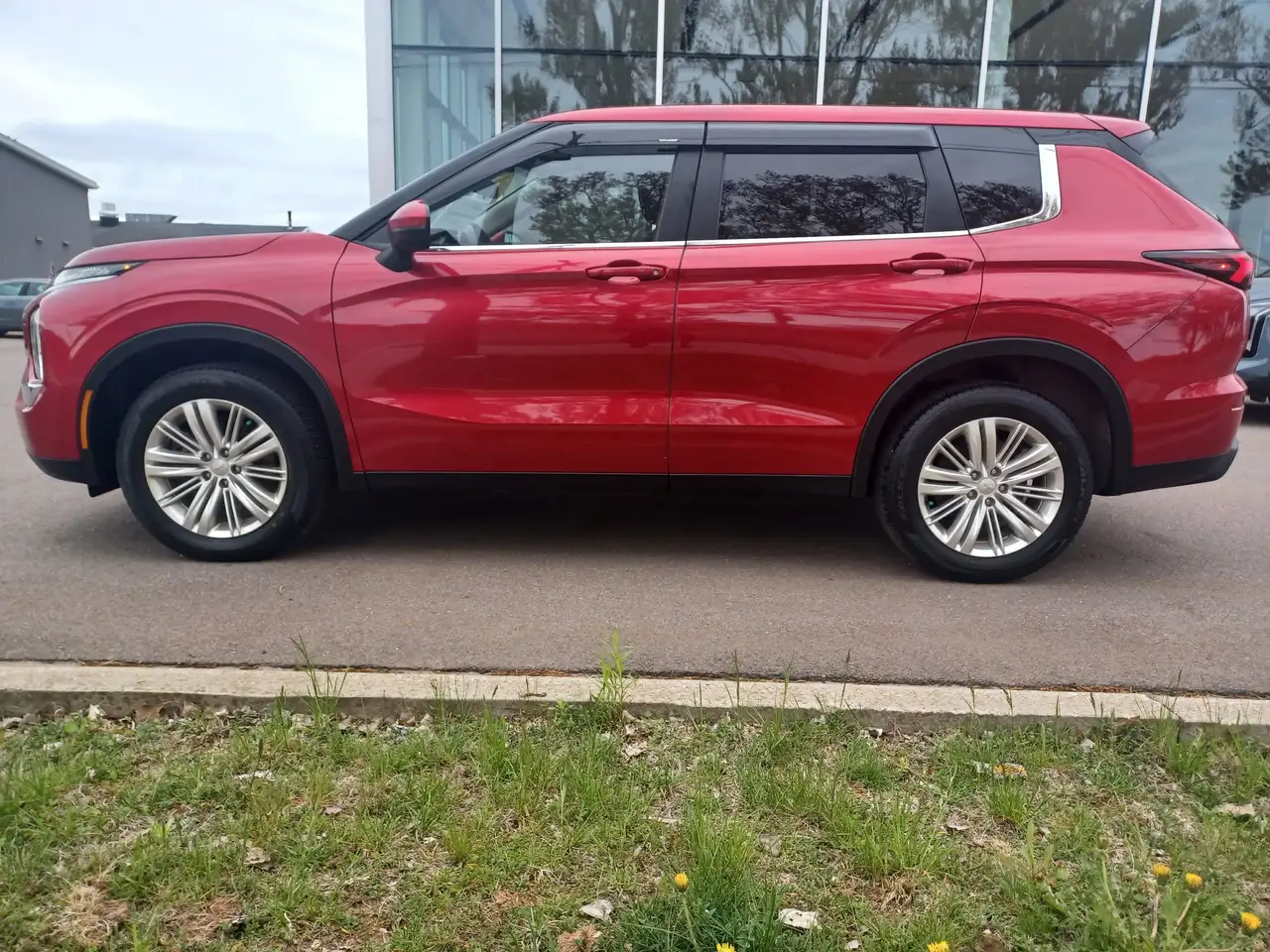 Mitsubishi Outlander снимка Mitsubishi Outlander