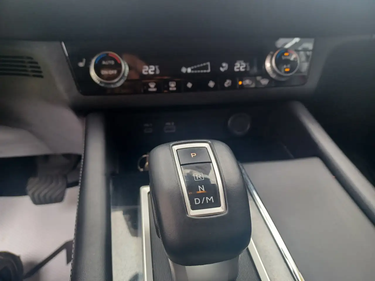 Mitsubishi Outlander снимка Mitsubishi Outlander