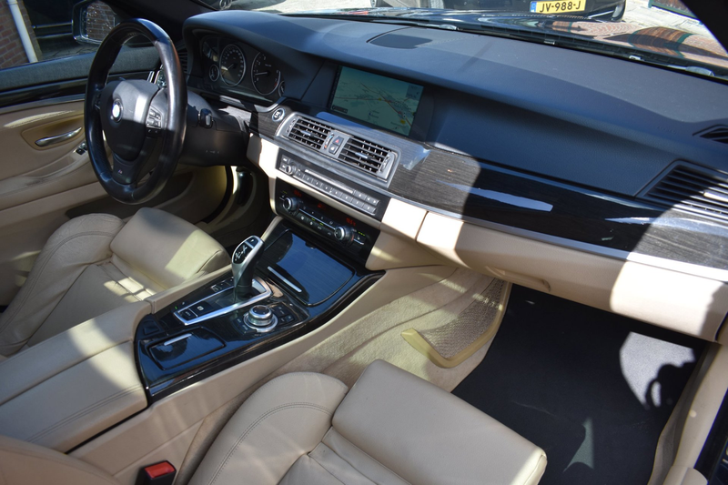 BMW 528 5-serie Touring 528i High Executive '10 Pano M PAk — photo 7