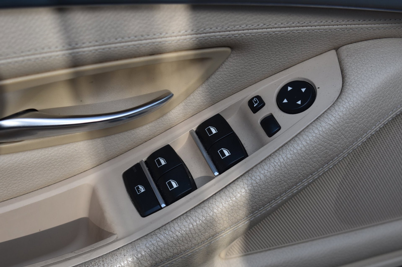 BMW 528 5-serie Touring 528i High Executive '10 Pano M PAk — photo 15