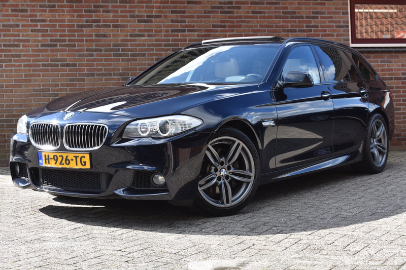 BMW 528 5-serie Touring 528i High Executive '10 Pano M PAk