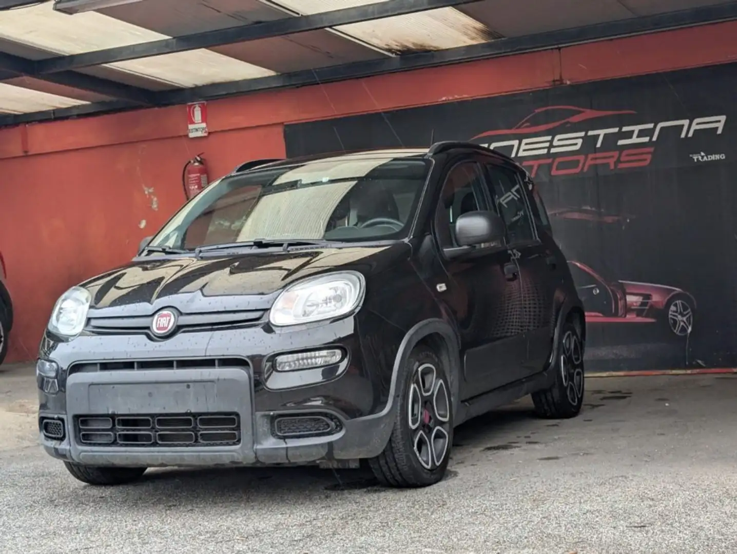 Fiat Panda 1.0 FireFly S&S Hybrid City Life Zwart - 2