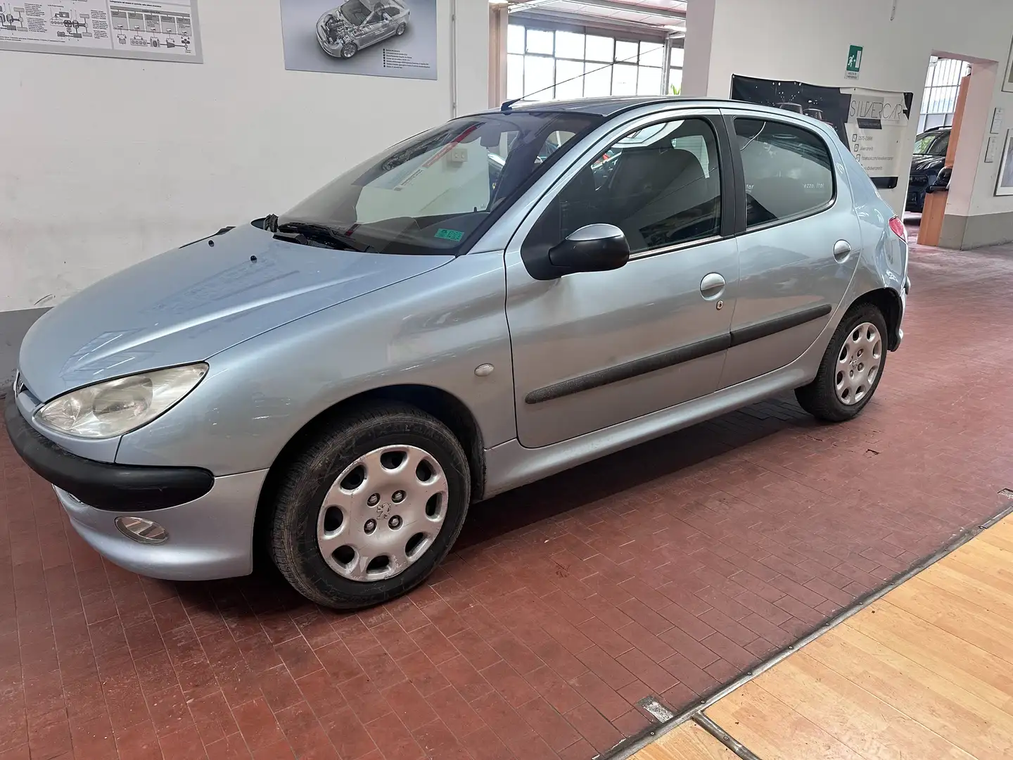Peugeot 206 206 5p 1.4 hdi X-Design nm 210000 gomme nuove Argent - 1