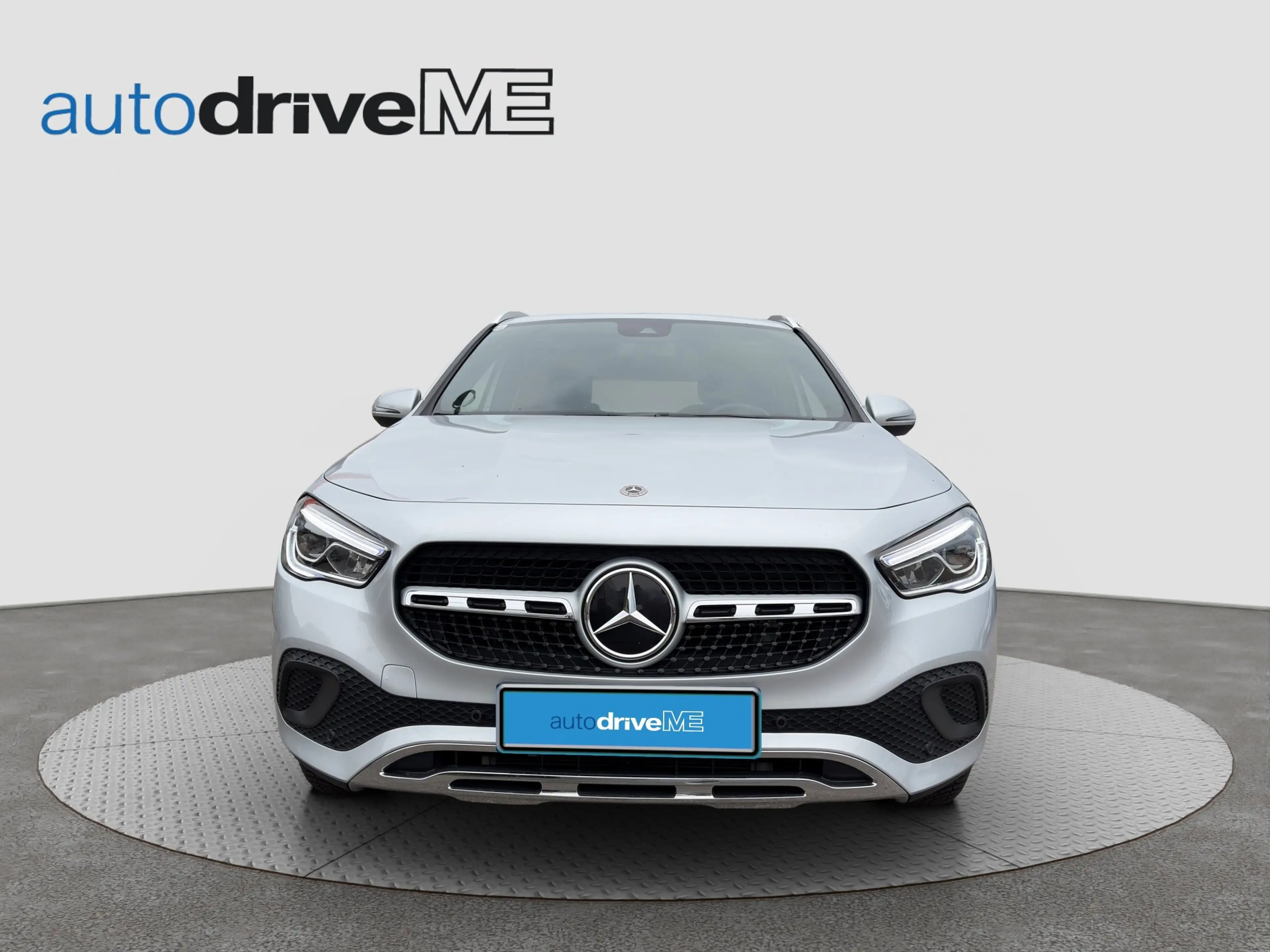 Mercedes-Benz GLA 200 d 4Matic — photo 2