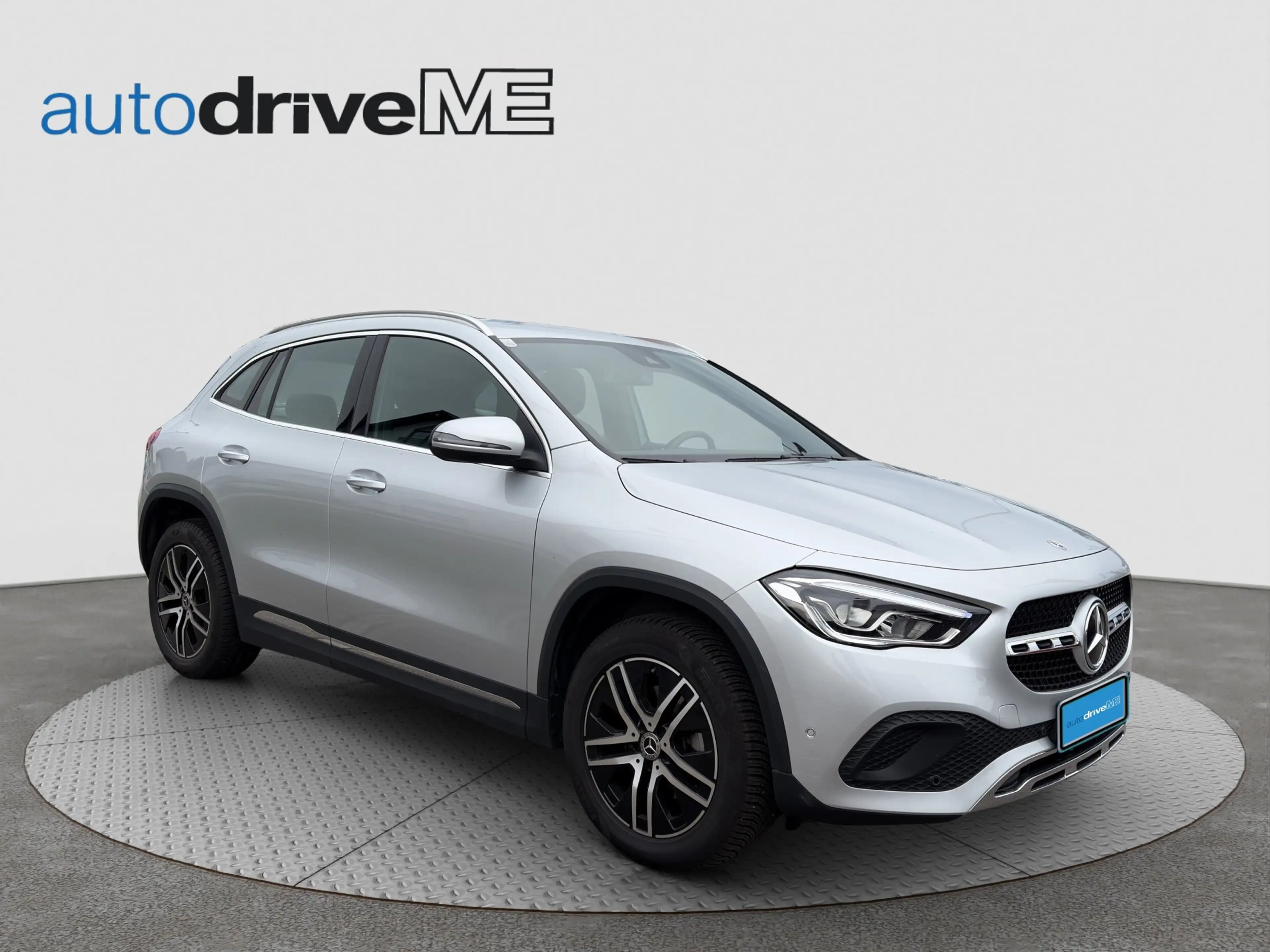 Mercedes-Benz GLA 200 d 4Matic — photo 6