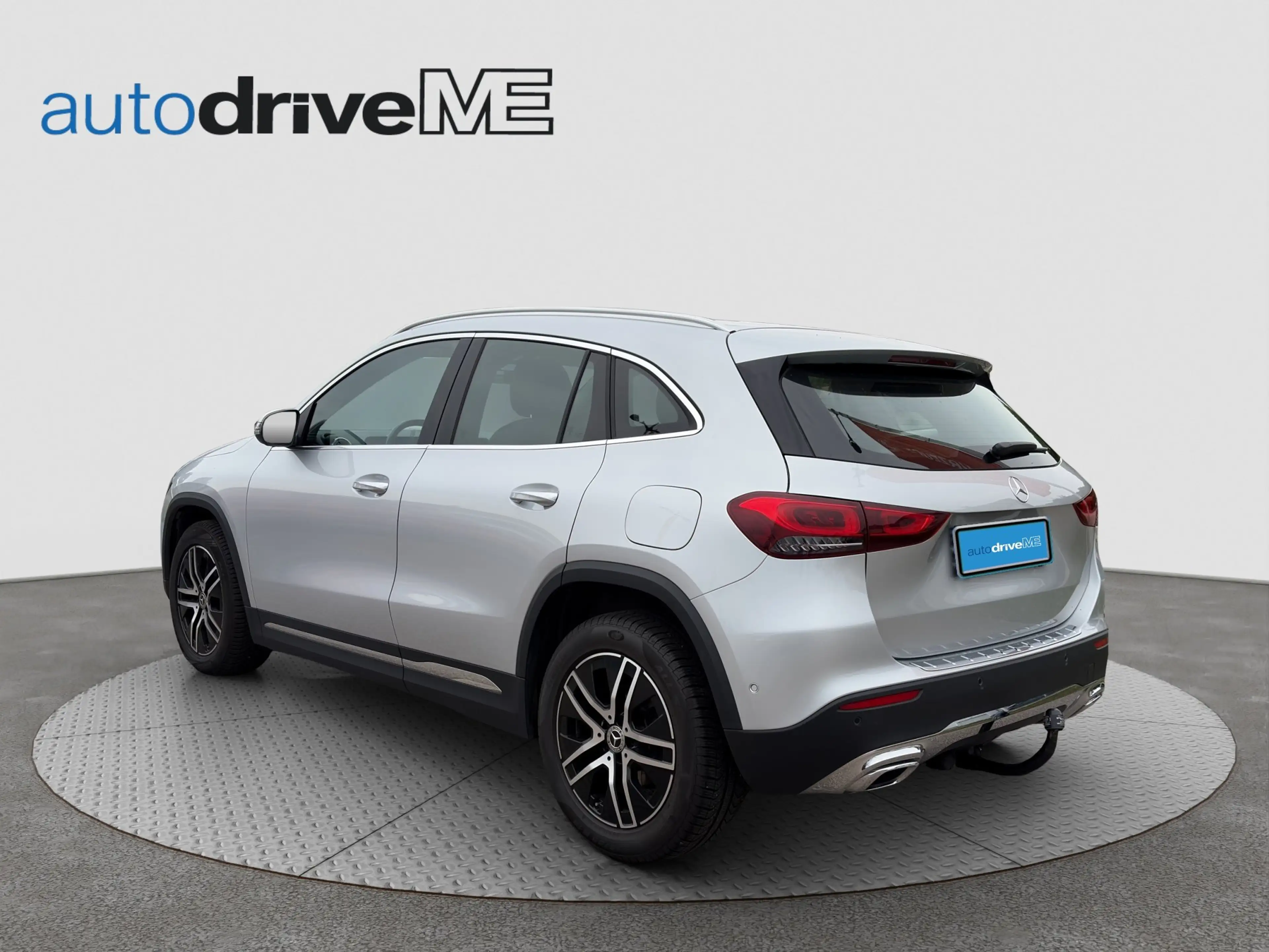 Mercedes-Benz GLA 200 d 4Matic — photo 3