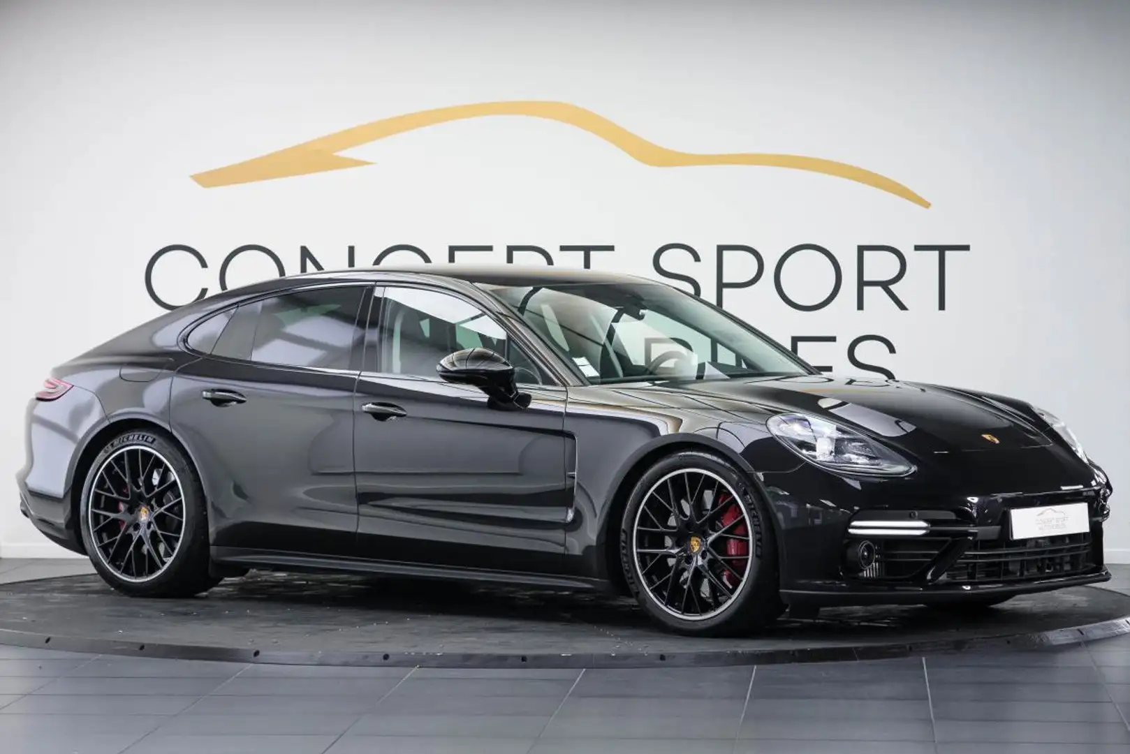 Porsche Panamera Turbo V8 4.0 550 PDK Zwart - 1