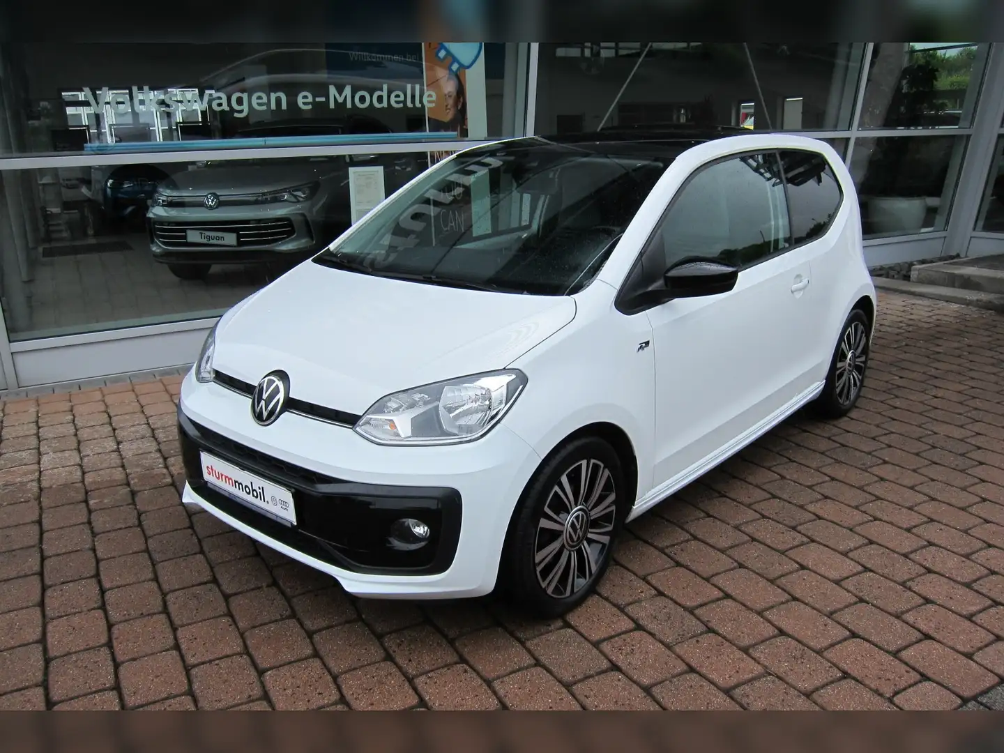 Volkswagen up! R-Line *Kamera, Alu, Klima* Bílá - 2