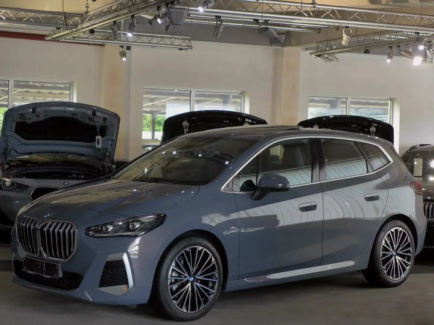 BMW 218 i M Sport Dach,360°,NP:55.690 Grau - 2