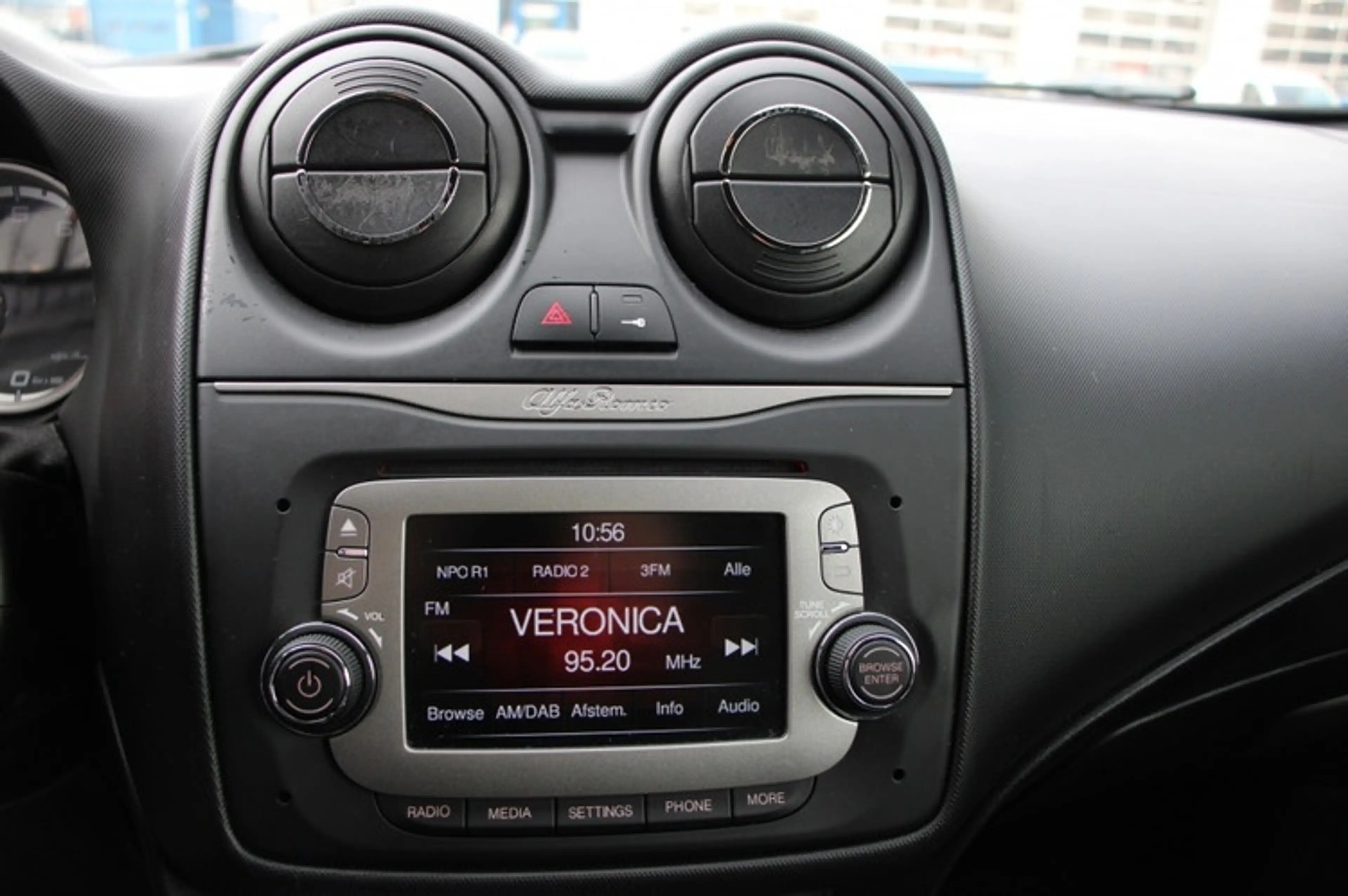 Alfa Romeo MiTo 0.9 TwinAir Distinct — photo 15