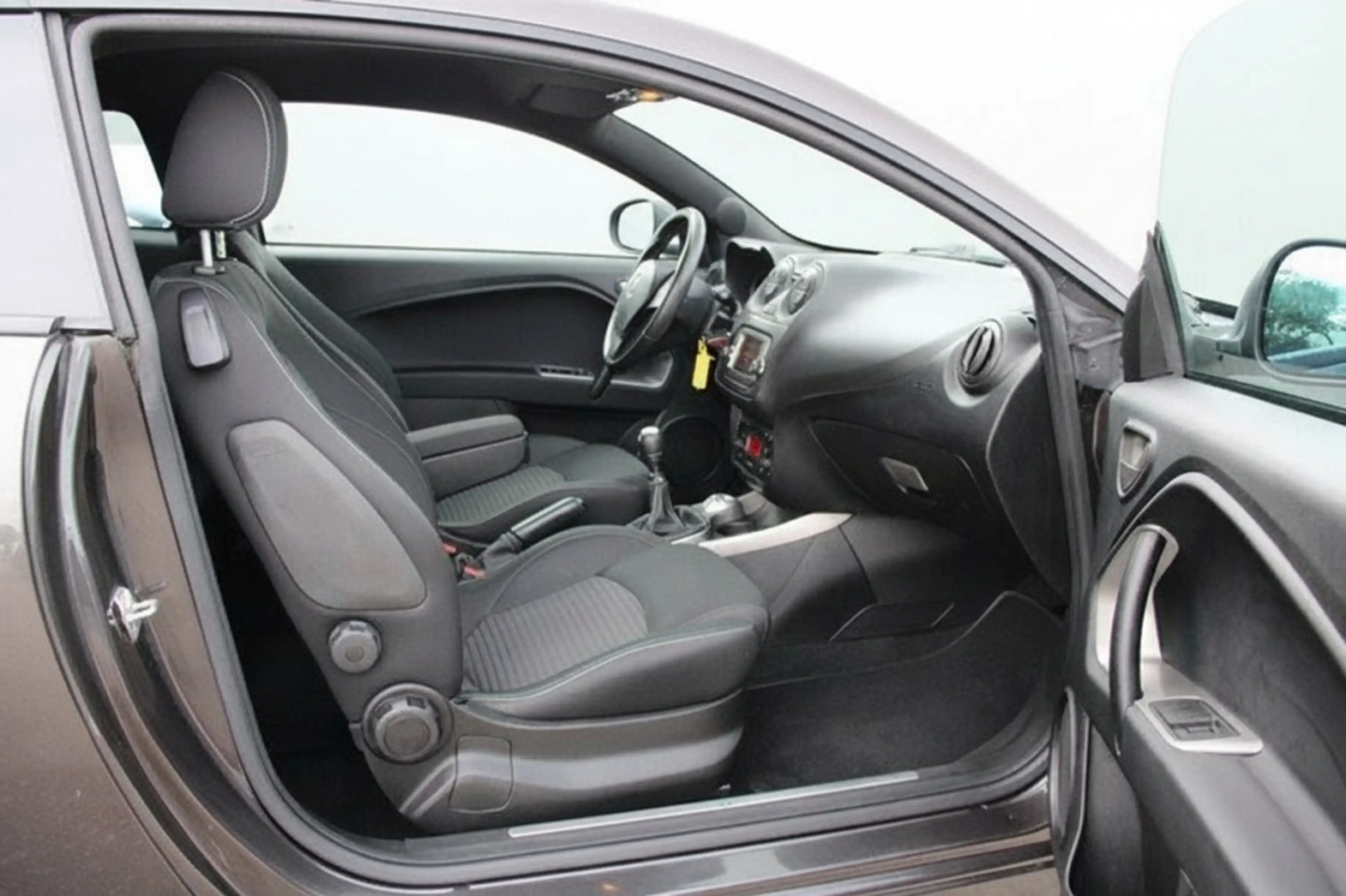 Alfa Romeo MiTo 0.9 TwinAir Distinct — photo 10